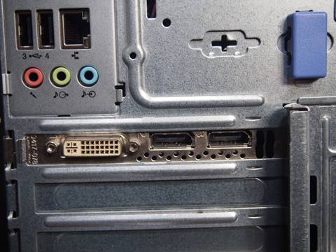  NVIDIA K2200显卡的输出接口是一个DVI和两个标准的DP口输出。